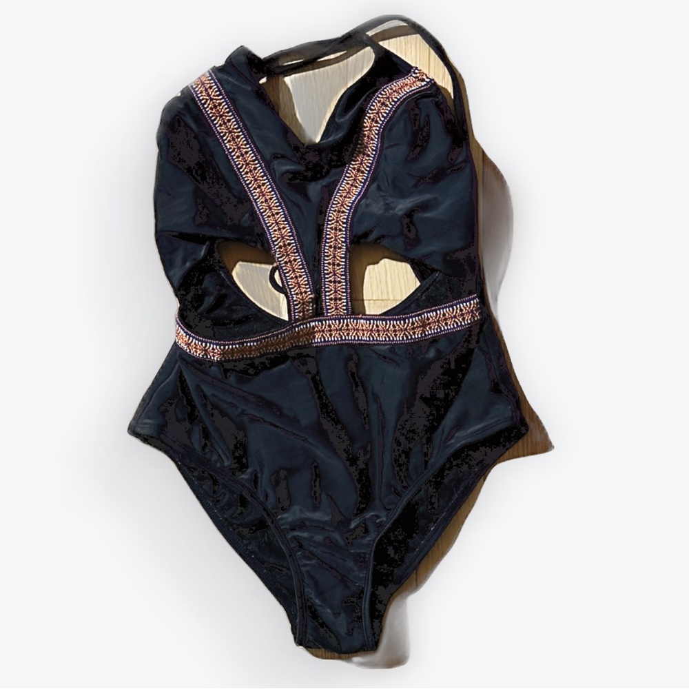 Xhiliration One Piece High-Cut Legs Cut-Out Swimsuit with Multicolor Trim ~ S - Picture 4 of 13